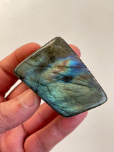 Load image into Gallery viewer, Blue Labradorite Free Form LA043
