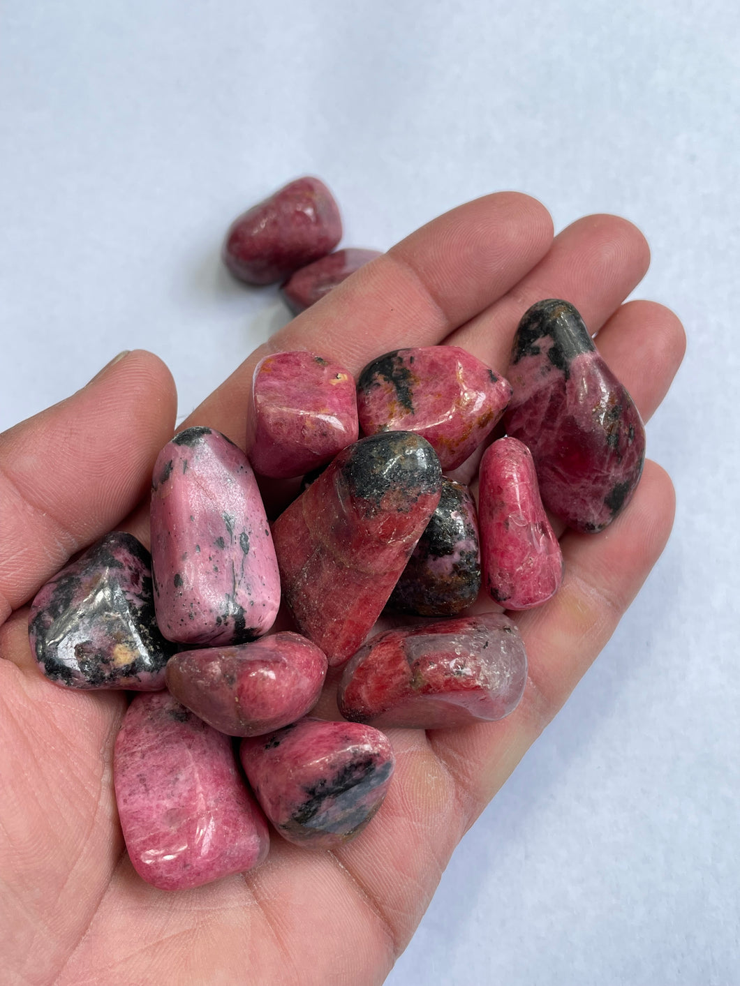 Rhodonite Tumbled Stones TB067 x 1