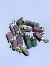 Load image into Gallery viewer, 1 x  Ruby in Zoisite Crystal Pendant Natural PD039
