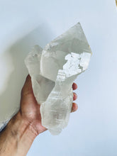 Load image into Gallery viewer, Water Clear Himalayan Cathedral Quartz Crystal Q841
