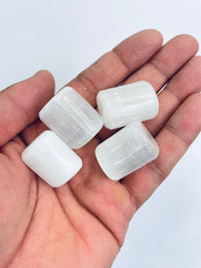 Selenite Tumbled Stone Crystal SN023 x 1