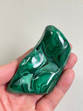 Load image into Gallery viewer, Malachite Natural Free Form ML061
