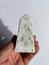 Load image into Gallery viewer, Snow Agate High-Grade Crystal Tower T880
