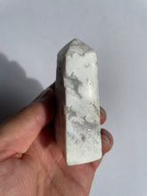 Load image into Gallery viewer, Snow Agate High-Grade Crystal Tower T880
