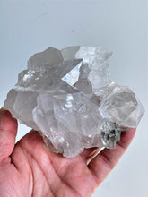 Load image into Gallery viewer, Water Clear Cathedral Himalayan Quartz Natural Q566
