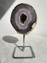 Load image into Gallery viewer, Agate Geode on Stand High Grade AG085
