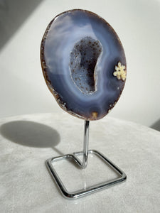 Agate Geode on Stand High Grade AG081