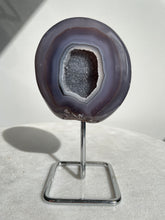 Load image into Gallery viewer, Agate Geode on Stand High Grade AG083
