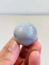 Load image into Gallery viewer, Agate Sphere Small S195
