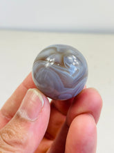 Load image into Gallery viewer, Agate Sphere Small S196
