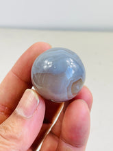 Load image into Gallery viewer, Agate Sphere Small S196
