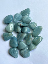 Load image into Gallery viewer, Aquamarine Tumbled Stones TB069 x 1
