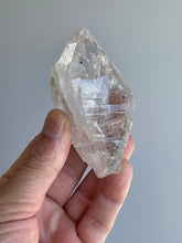 Load image into Gallery viewer, Water Clear Cathedral Himalayan Quartz Natural Q512
