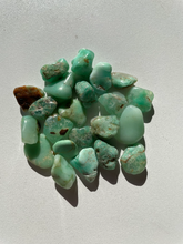 Load image into Gallery viewer, Chrysoprase Tumbled stone crystal/ mineral x 1 (20-25mm)
