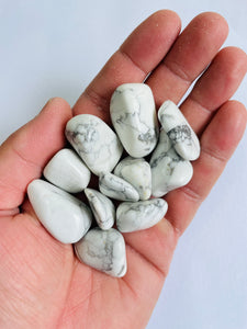 Howlite Tumbled Stones TB044 x 1