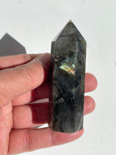 Load image into Gallery viewer, Labradorite Tower T401
