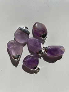 1 x Amethyst crystal  Pendant PD026