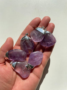 1 x Amethyst crystal  Pendant PD026