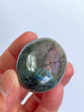 Load image into Gallery viewer, Purple Labradorite Crystal Palm Stones LA086
